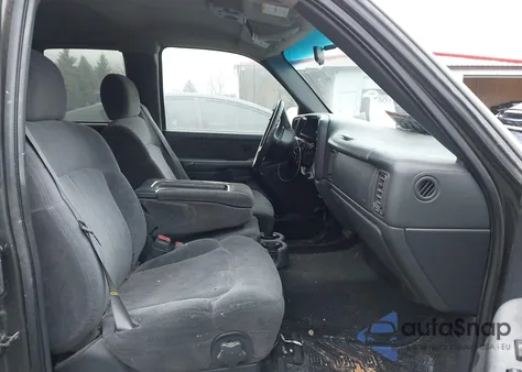 2001 Chevrolet Silverado 1500 Ls z USA, uszkodzony, nr VIN 1GCEC19V71Z198476